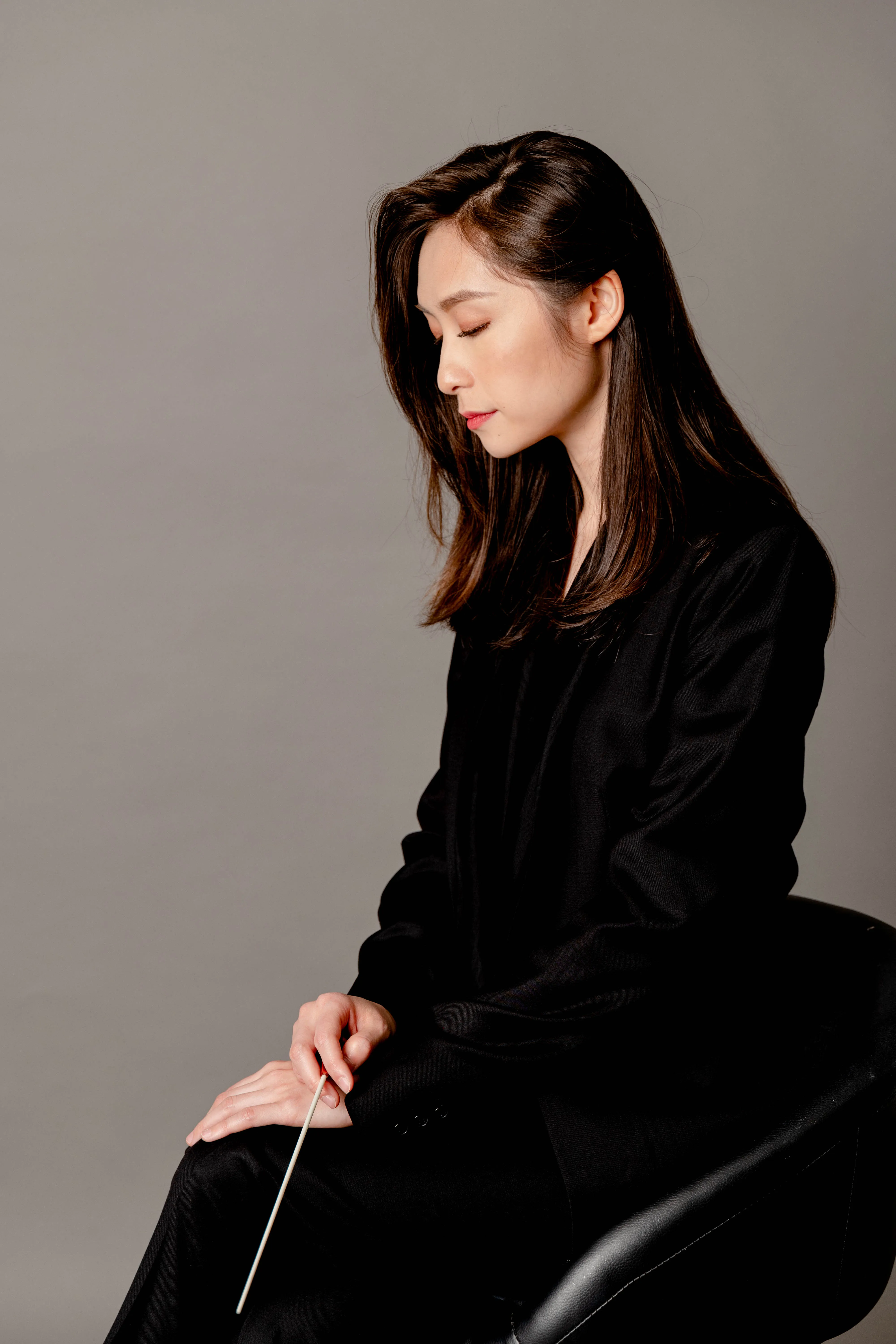 Sophie Mok conducting